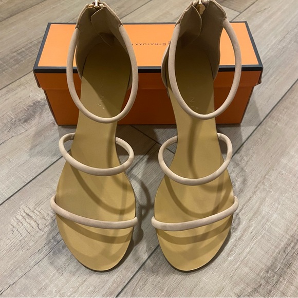 Nude minimalist sandals size 8 - Picture 1 of 6